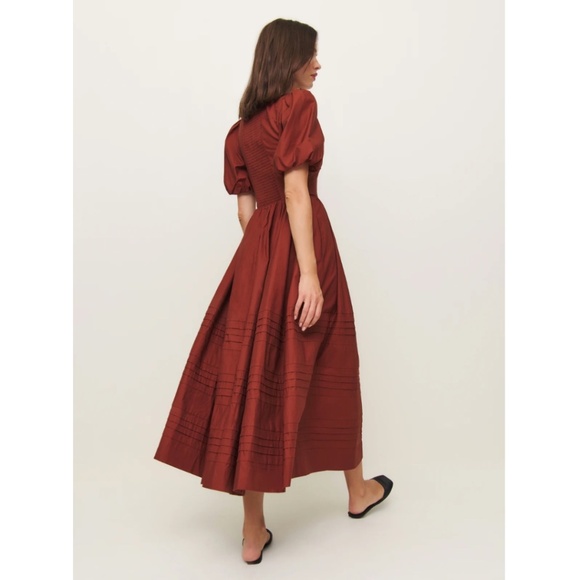 Reformation Everlyn Dress in Fig Jam - Picture 2 of 9